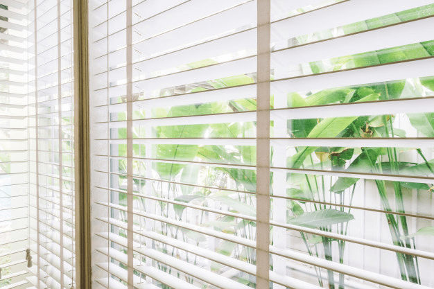 How to Select the Best Blind Slat Size for Your Windows