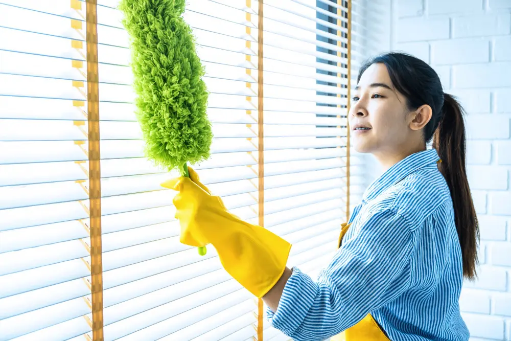 How to Clean Wood Blinds